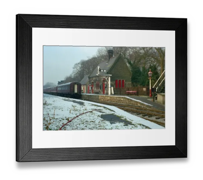 Framed Print : Building on north platform, Darleydale Station