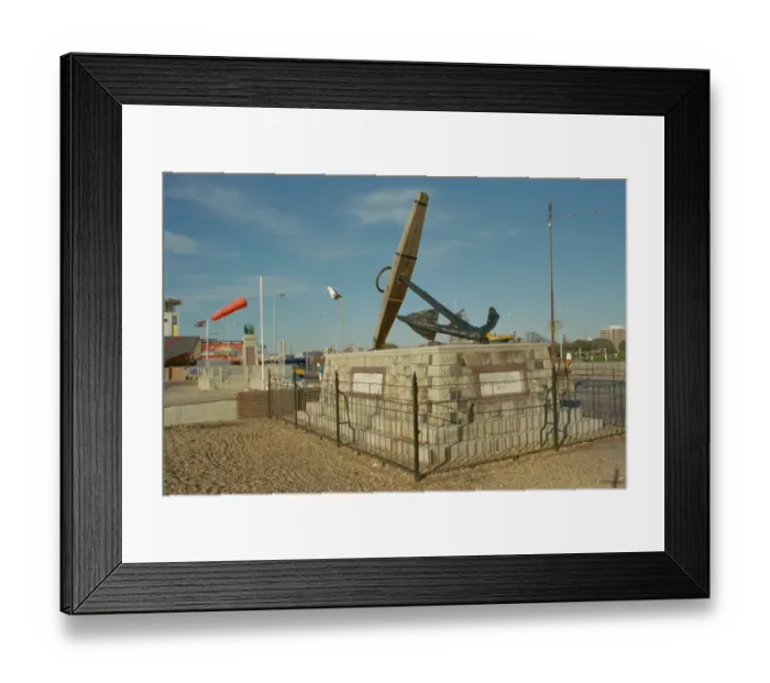 Framed Print : Trafalgar Monument IoE 474404 Framed Print : Trafalgar Monument IoE 474404