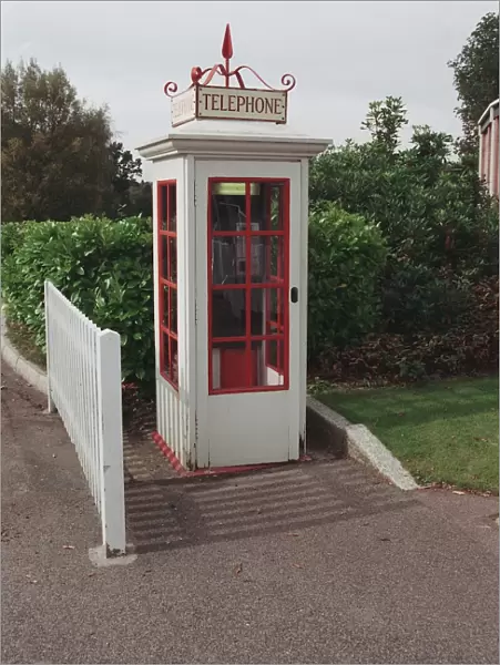 K1 Telephone Kiosk