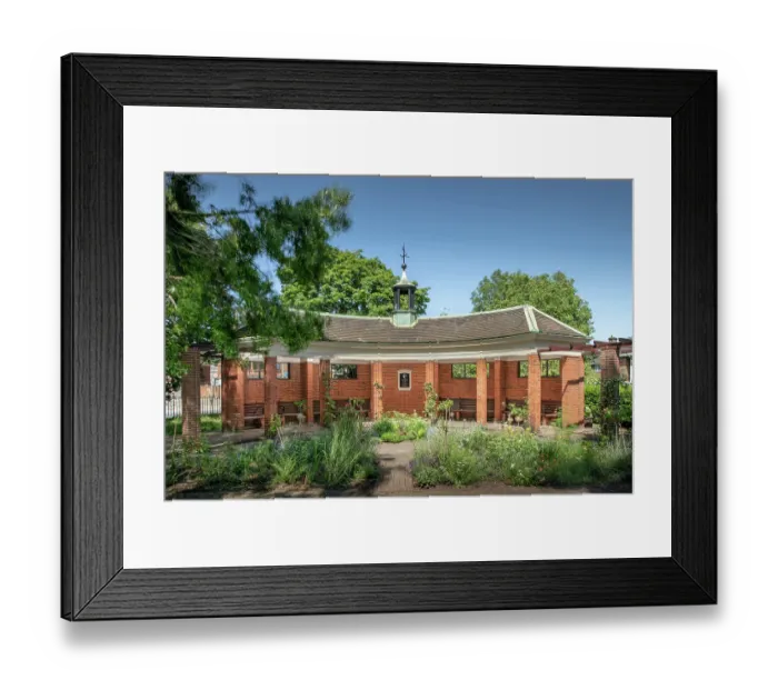 Framed Print : Citizens of Battersea War Memorial Shelter. DP278699