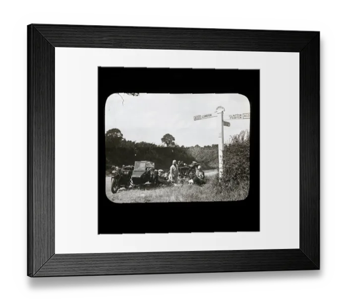 Framed Print : Picnic near Elmstead, Essex NKH01_01_0121