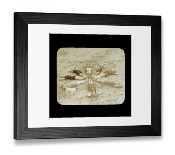 Framed Print : Swimmers NKH01_01_0053 Framed Print : Swimmers NKH01_01_0053