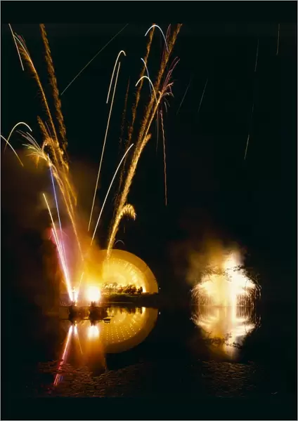 Kenwood House fireworks J870302
