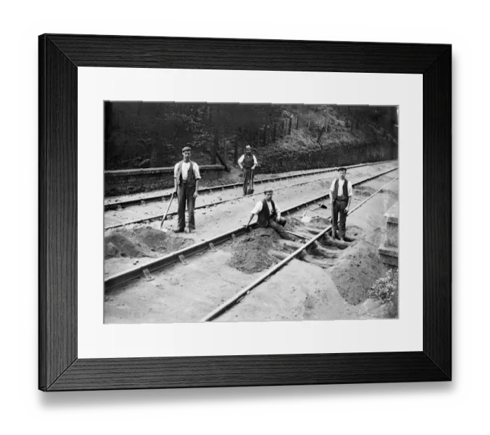 Framed Print : Track repairs, Bodmin Road Station, St Winnow a97_07468