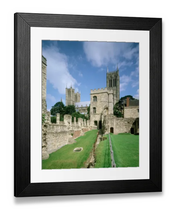 Framed Print : Lincoln Medieval Bishops Palace K021337 Framed Print : Lincoln Medieval Bishops Palace K021337