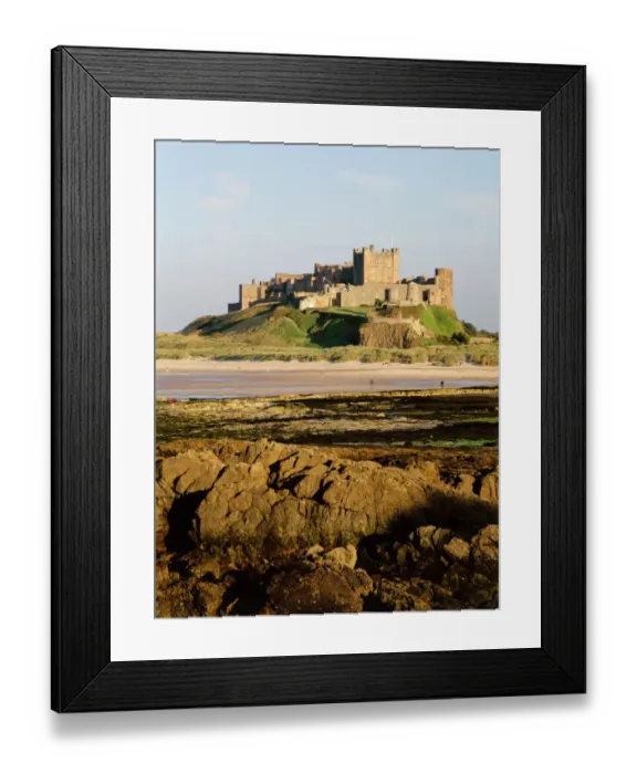 Framed Print : Bamburgh Castle K021974