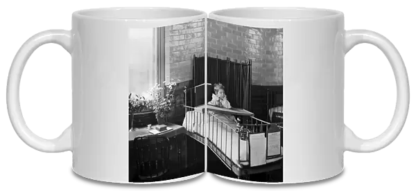 Child in hospital BL12178_001