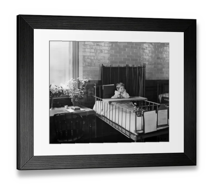 Framed Print : Child in hospital BL12178_001