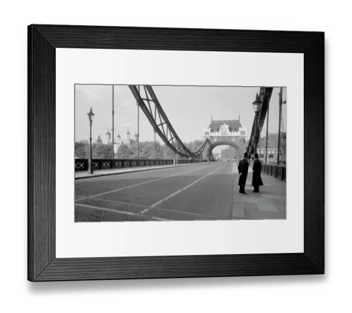 Framed Print : Tower Bridge a98_05145
