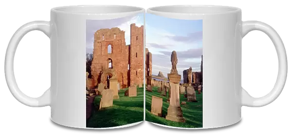 Lindisfarne Priory K011475