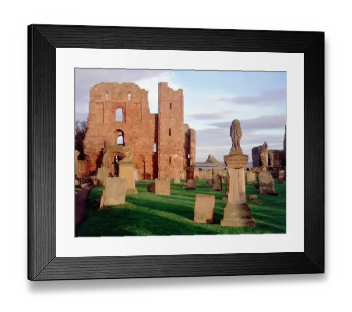 Framed Print : Lindisfarne Priory K011475 Framed Print : Lindisfarne Priory K011475