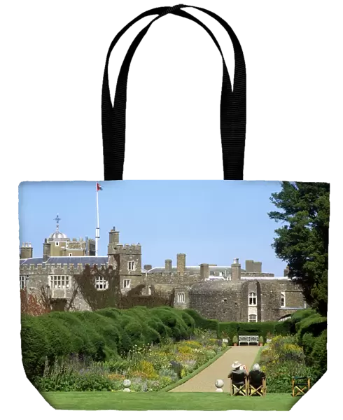 Walmer Castle and Gardens K040177