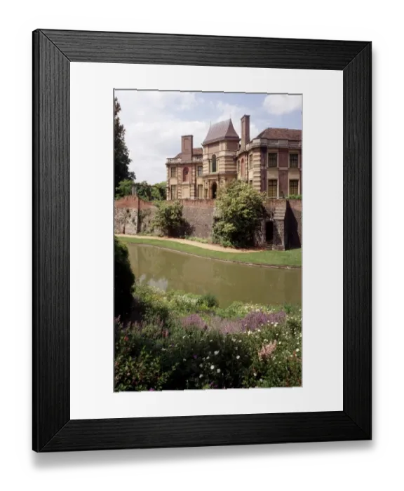 Framed Print : Eltham Palace K010535 Framed Print : Eltham Palace K010535