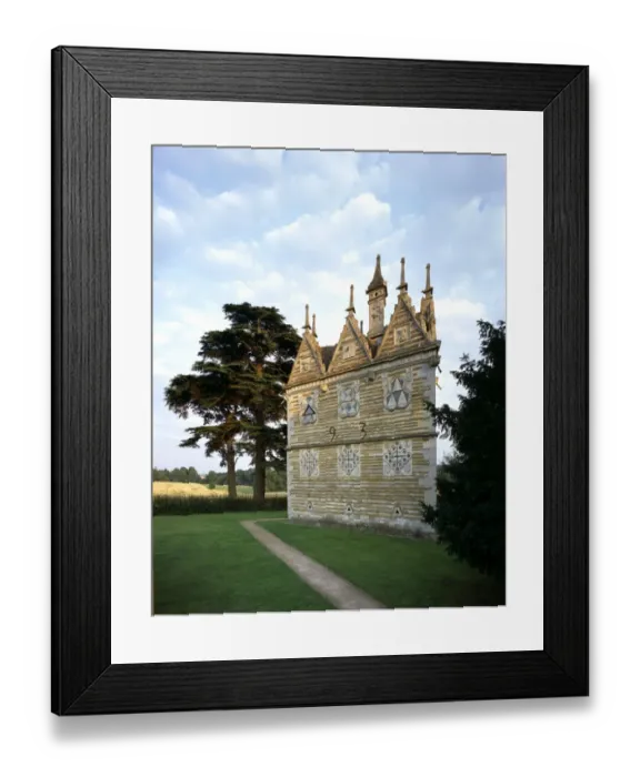 Framed Print : Rushton Triangular Lodge J010079