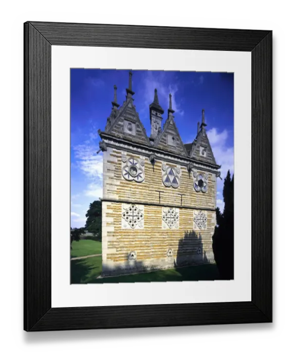 Framed Print : Rushton Triangular Lodge J010084