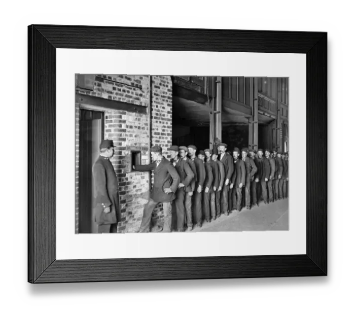 Framed Print : Pay day, Butlers Wharf, Shad Thames BB87_09666