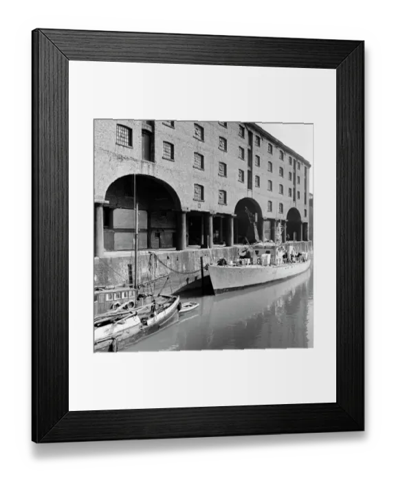 Framed Print : Albert Dock, Liverpool a60_04458