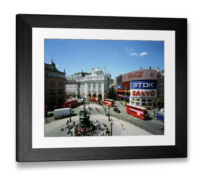 Framed Print : Piccadilly Circus J070042 Framed Print : Piccadilly Circus J070042