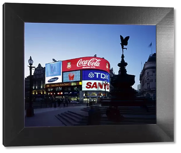 Piccadilly Circus J070044