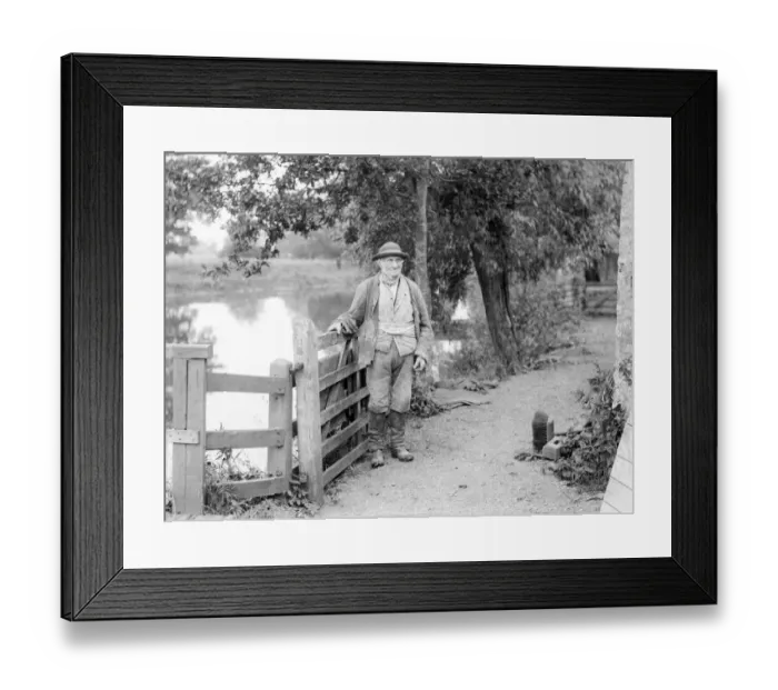 Framed Print : The weir keeper CC72_02175 Framed Print : The weir keeper CC72_02175