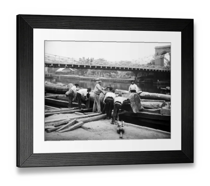 Framed Print : Rivermen at Marlow Bridge, Wycombe CC73_01436