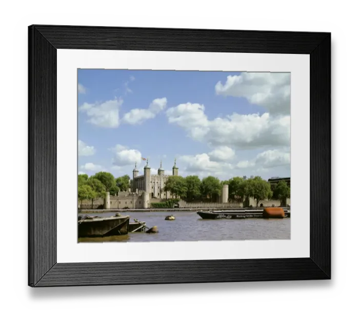 Framed Print : Tower of London J060023 Framed Print : Tower of London J060023