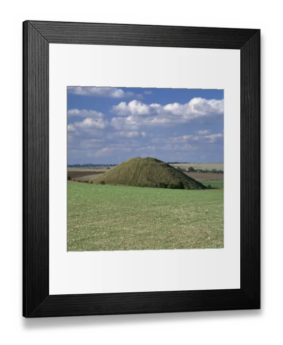Framed Print : Silbury Hill K930748 Framed Print : Silbury Hill K930748