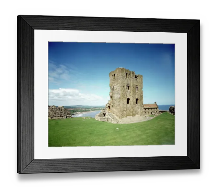 Framed Print : Scarborough Castle J940083