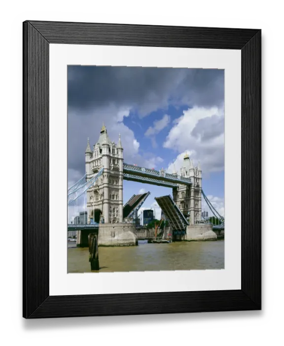 Framed Print : Tower Bridge J060047 Framed Print : Tower Bridge J060047