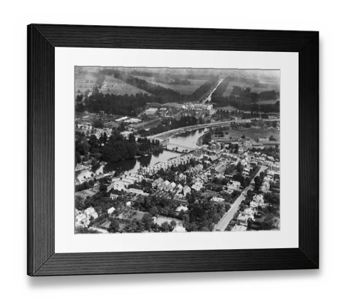 Framed Print : Hampton Court Palace EPW001715