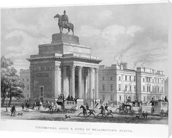 Wellington Arch and Apsley House N110231