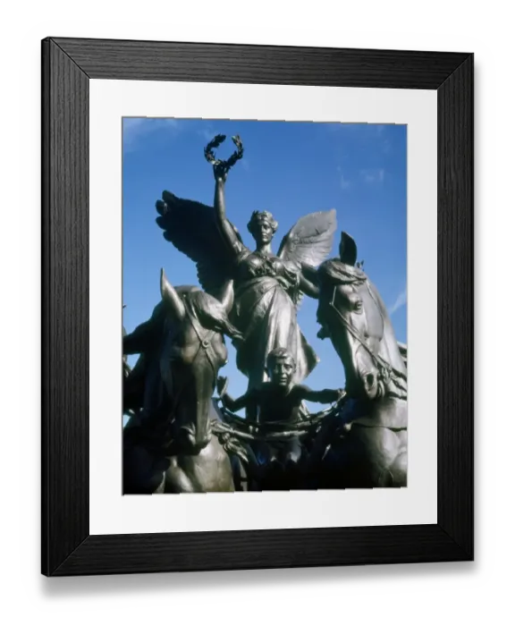 Framed Print : Wellington Arch quadriga J010144
