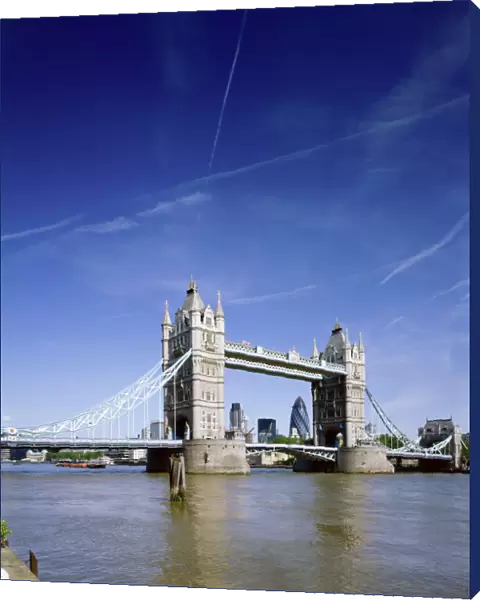 Tower Bridge J060038