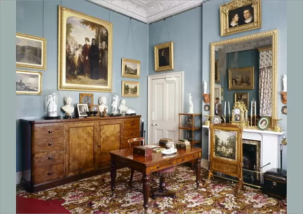 Prince Consorts Dressing & Writing Room, Osborne House J070020