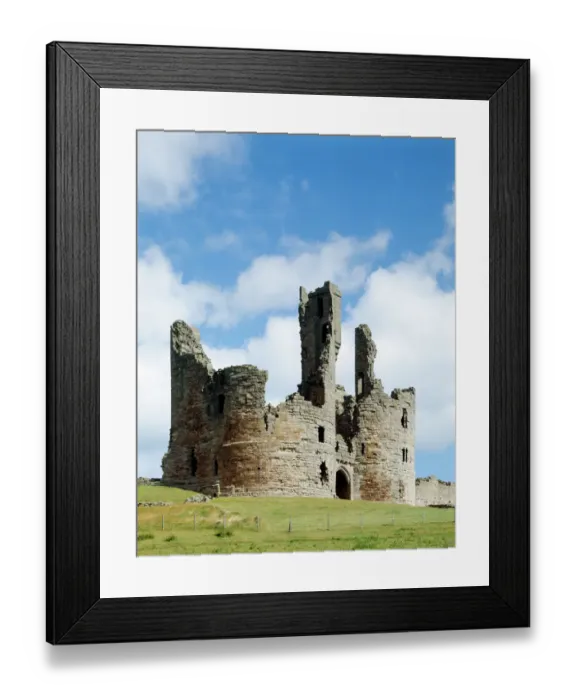 Framed Print : Dunstanburgh Castle K910297