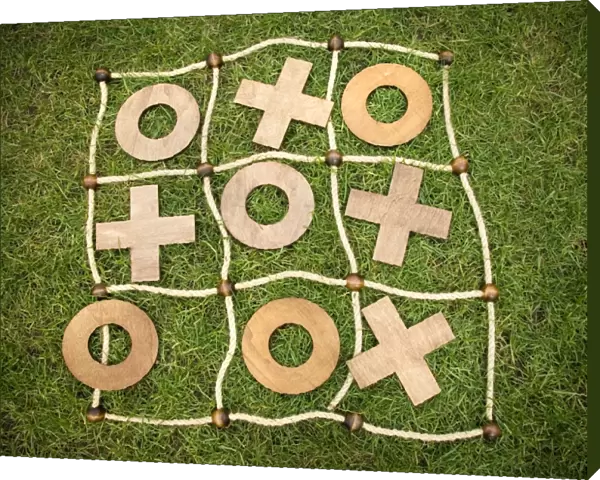 Noughts and Crosses DP046723