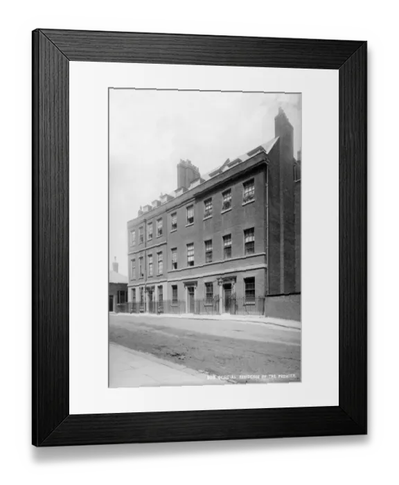 Framed Print : No. 10 Downing Street, London CC97_00936