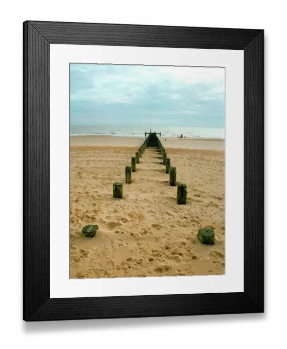 Framed Print : Lowestoft beach N000042