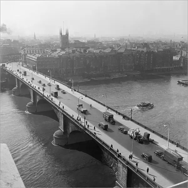 London Bridge a073331