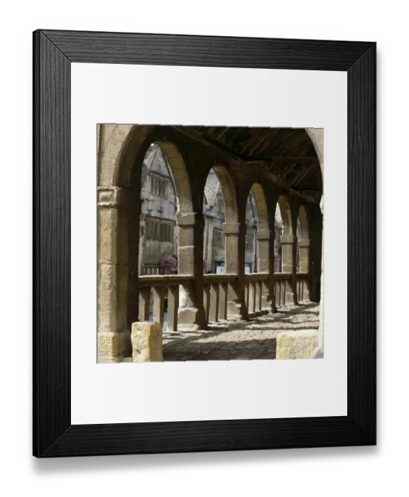 Framed Print : Market Hall, Chipping Campden K991575