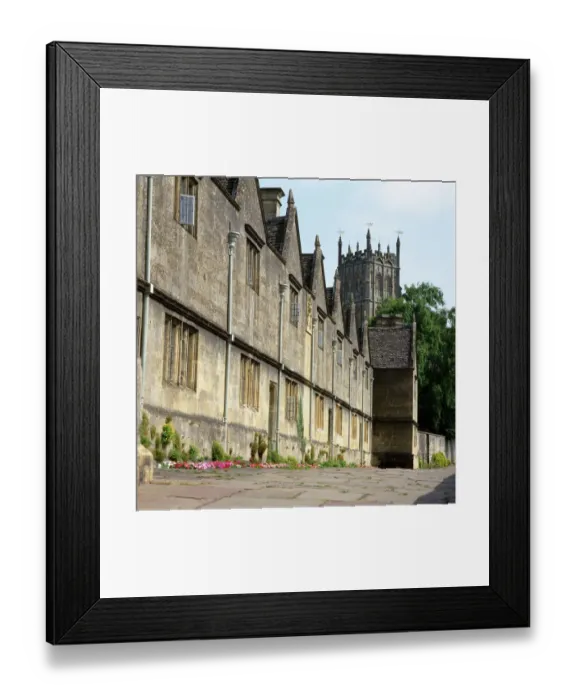 Framed Print : Almshouses, Chipping Campden K991579