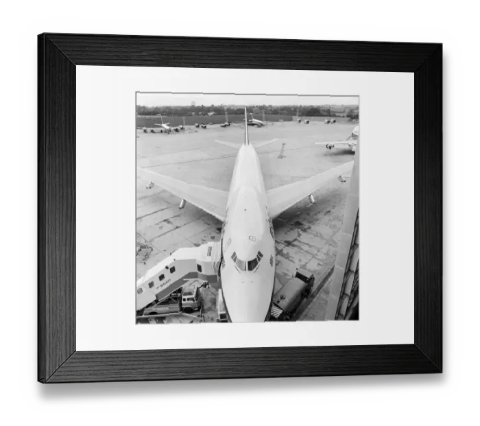 Framed Print : Heathrow Airport a073304 Framed Print : Heathrow Airport a073304