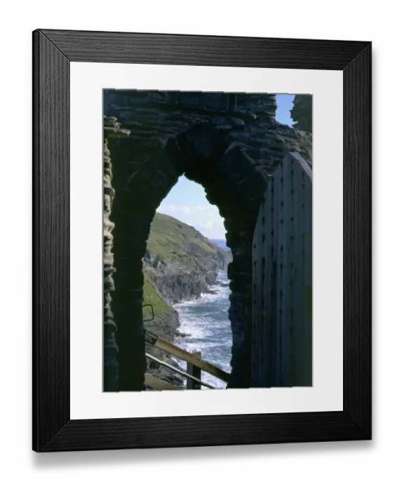 Framed Print : Tintagel Castle K980812
