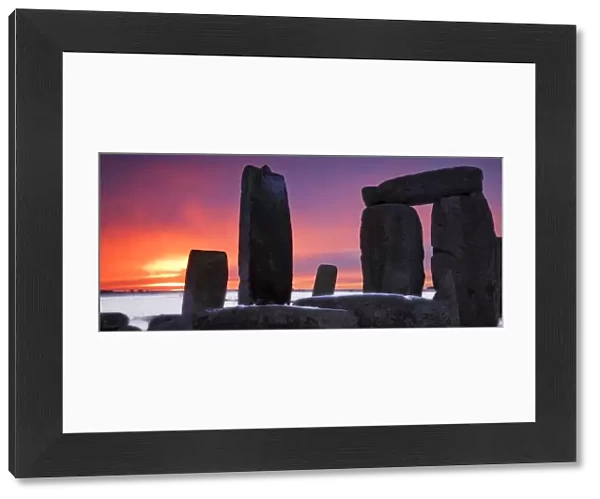 Stonehenge at sunset N081236