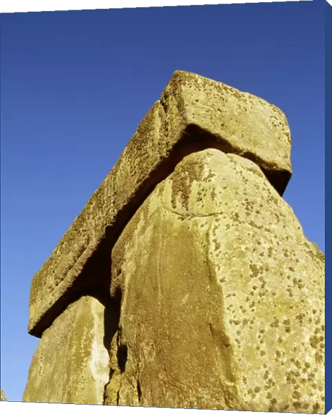 Stonehenge trilithon K040958
