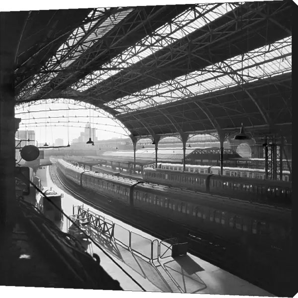 Victoria Station a061841