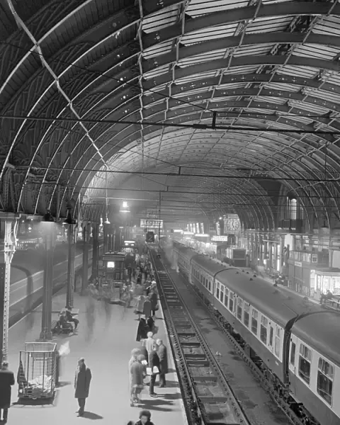 Paddington Station a061937