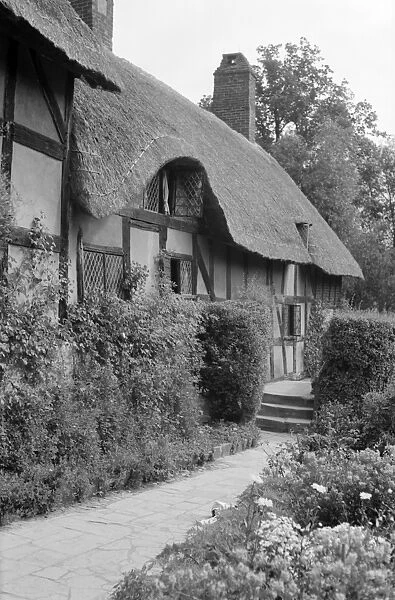Anne Hathaways Cottage AA002209