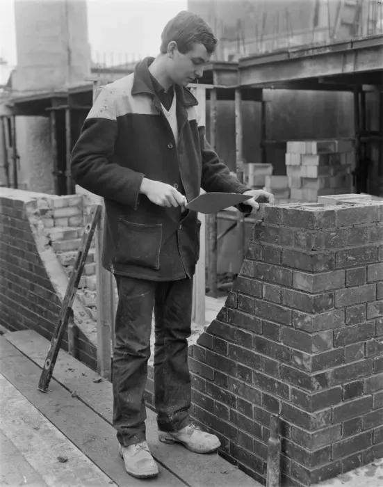 Framed Print : Barbican construction - bricklaying JLP01_08_070567 Framed Print : Barbican construction - bricklaying JLP01_08_070567