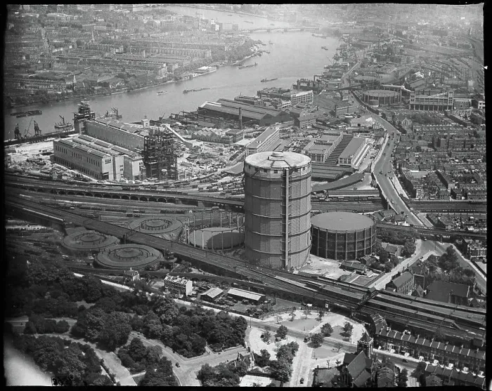 Framed Print : Battersea Power Station under construction app_22790_051